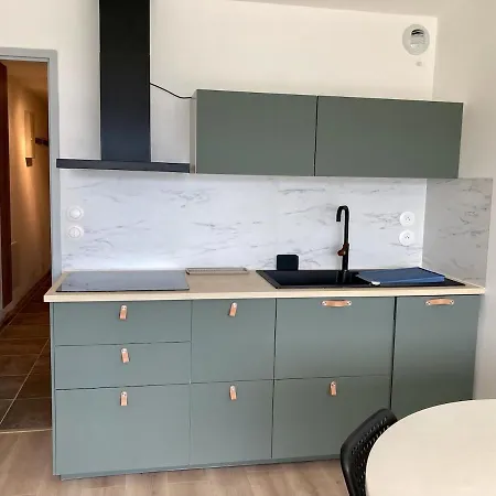 Chaleureux Avec Vue Matemale Apartmán