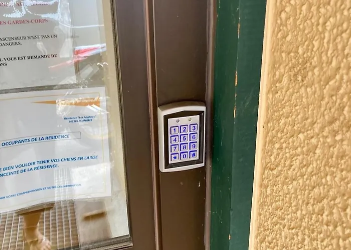 アパート Chaleureux Avec Vue Matemale レ・ザングル